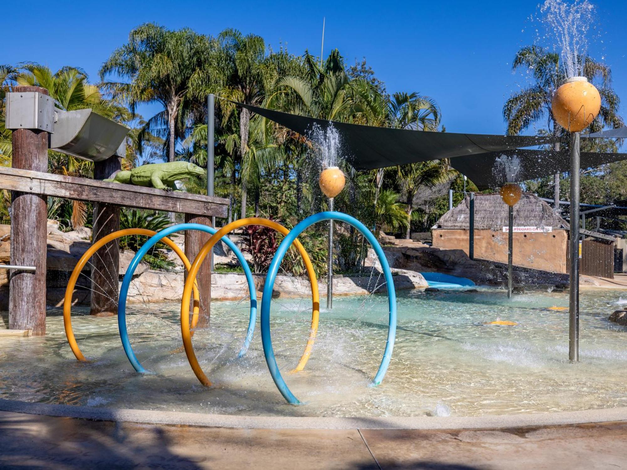 Nrma Blue Dolphin Yamba Holiday Resort Esterno foto