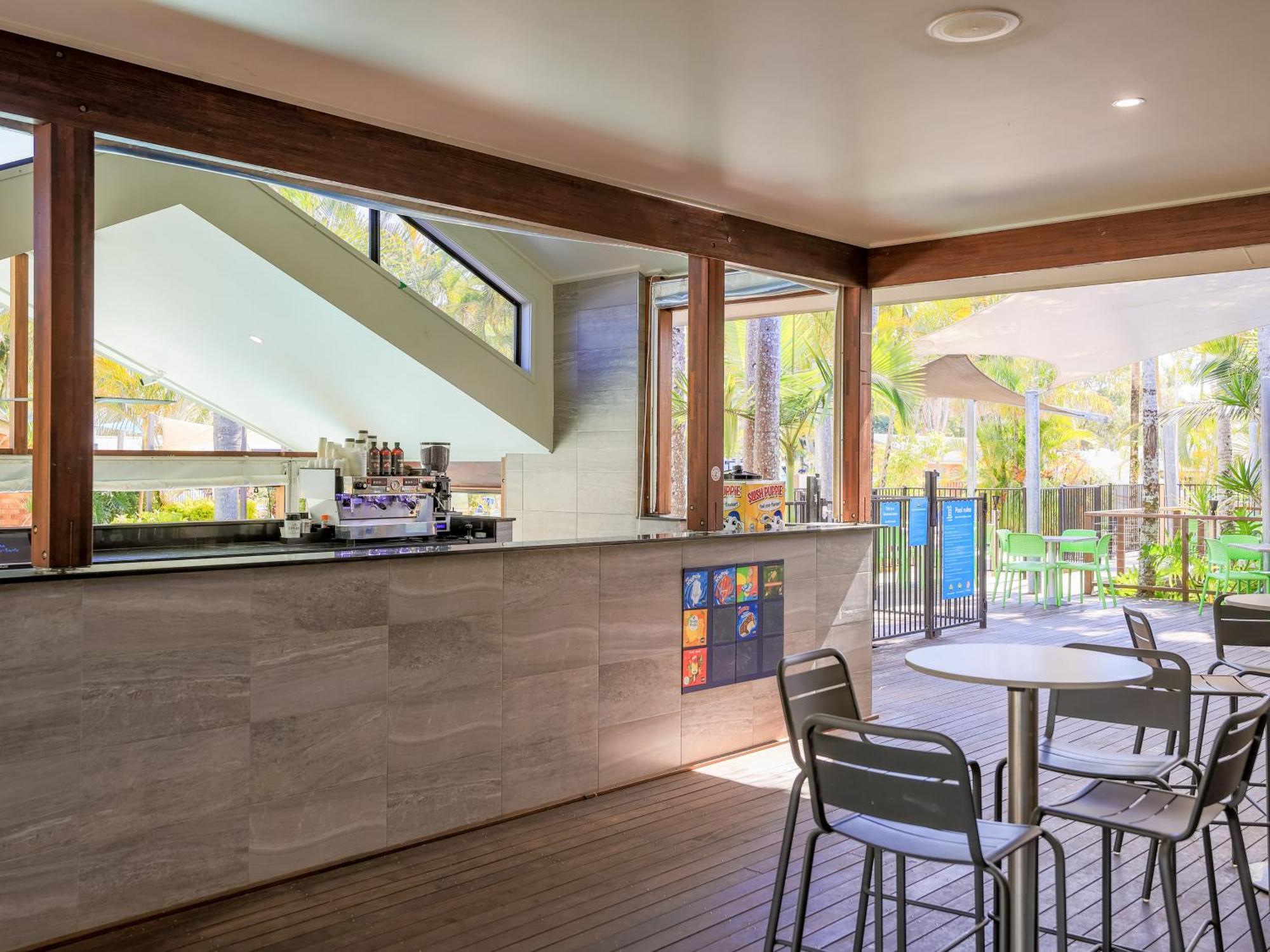 Nrma Blue Dolphin Yamba Holiday Resort Esterno foto