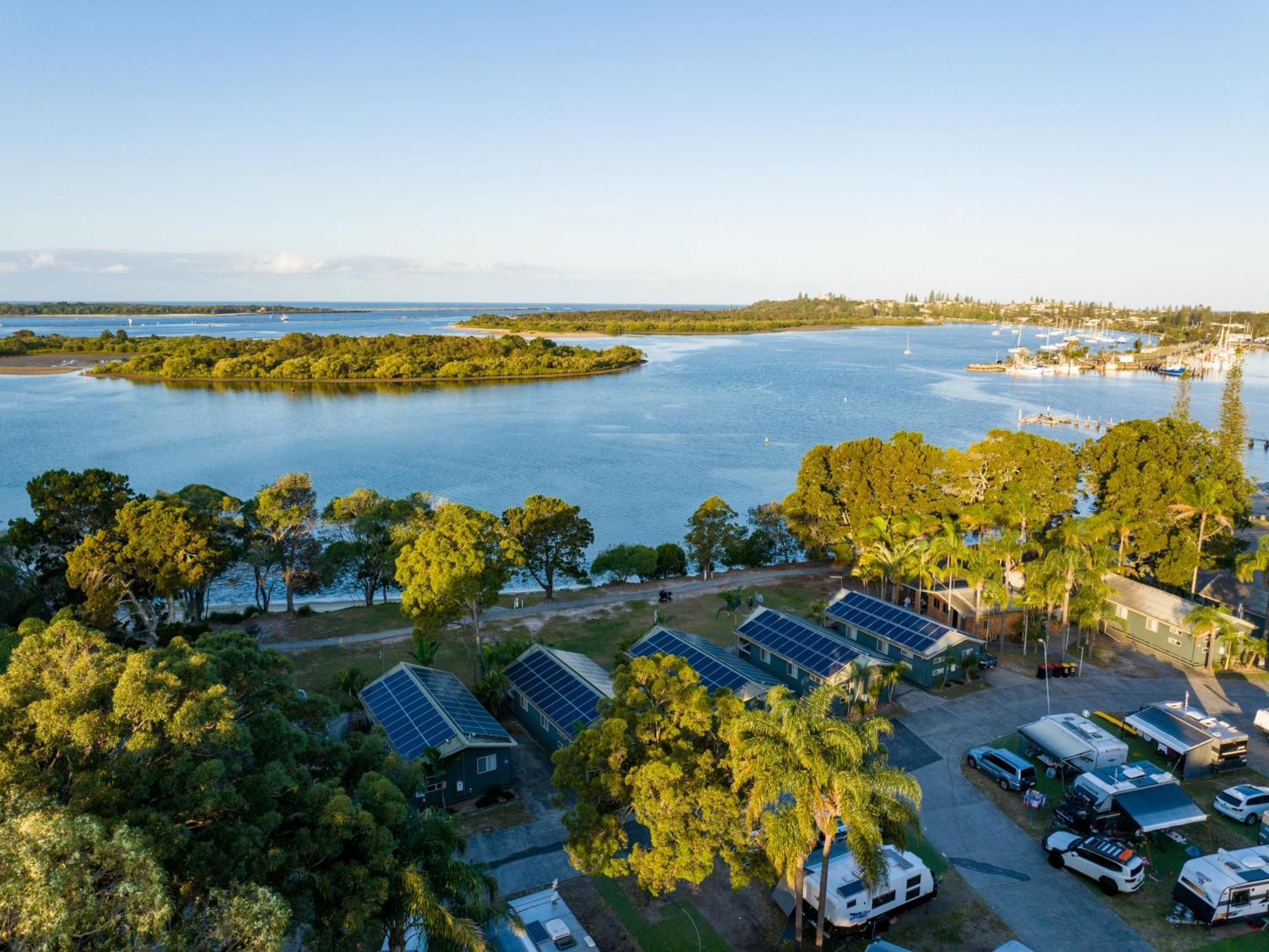 Nrma Blue Dolphin Yamba Holiday Resort Esterno foto